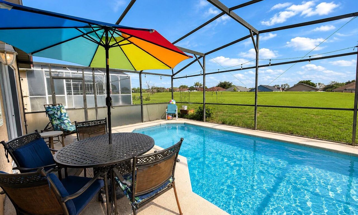 Florida Pines House | Cozy Pool Near Disney: Relax, Recharge, Repeat