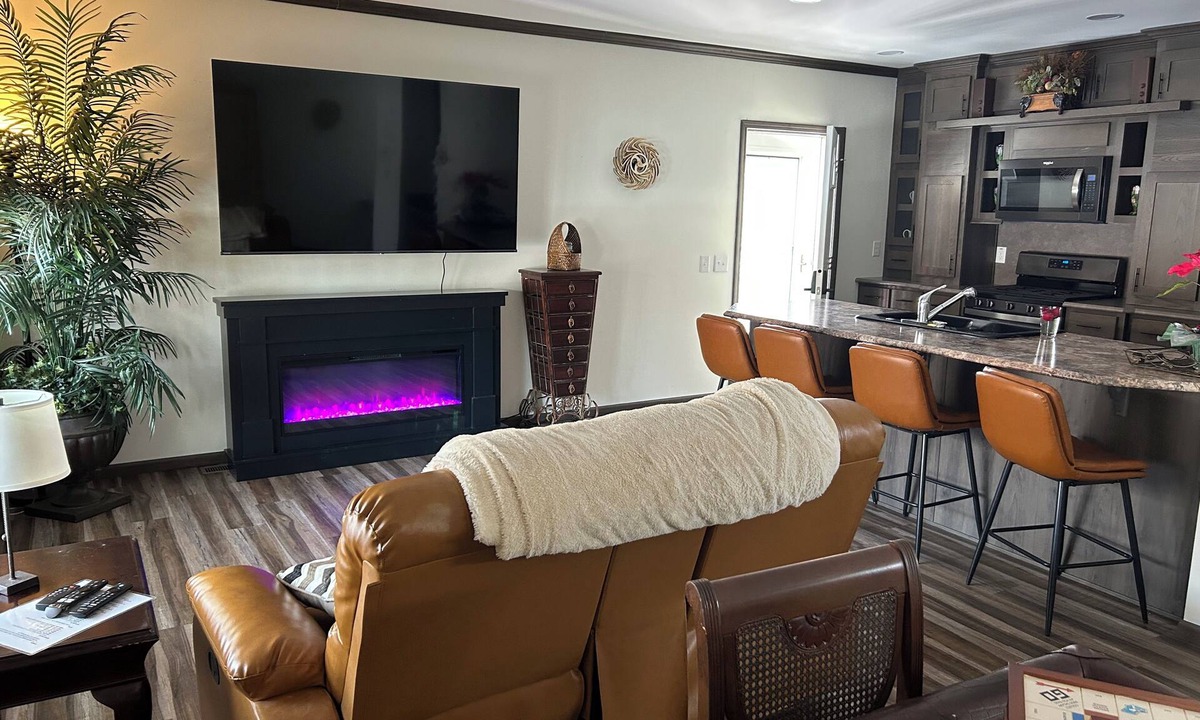 Galloway Cabin | Cozy rustic cabin field views jetted tub romantic luxury rainfall shower