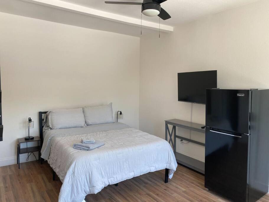 Ybor City Apartment | Cozy Studio Apartment in Tampa with Parking