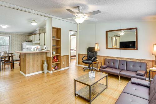 Crescent City House | Crescent City Home w/Charcoal Grill: Near 3 Lakes