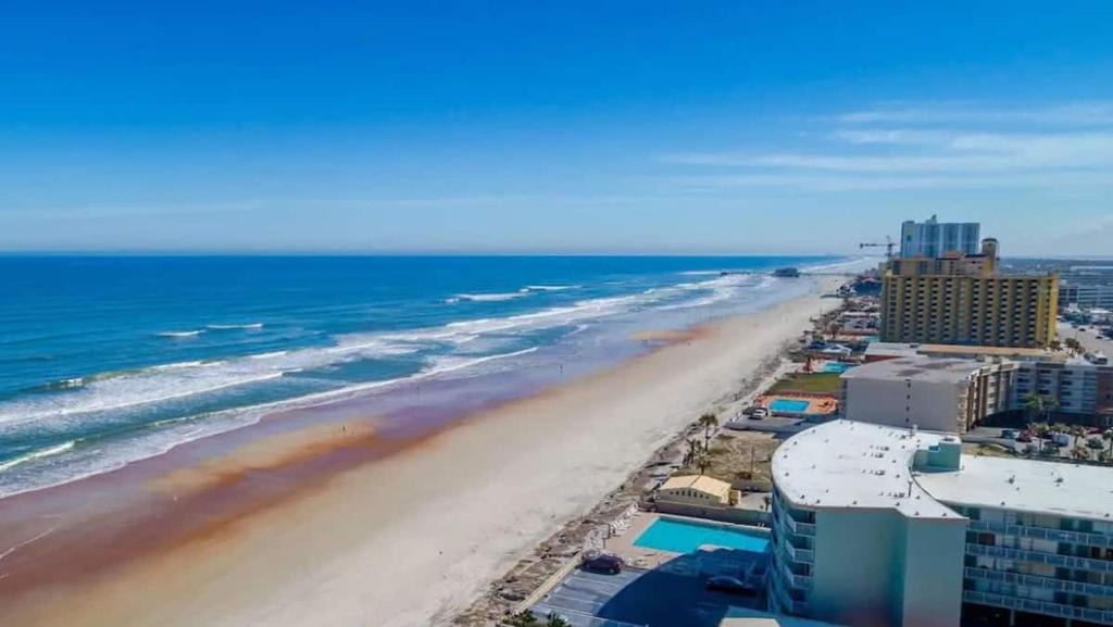 East Daytona Apartment | Daytona Beach Club Condo