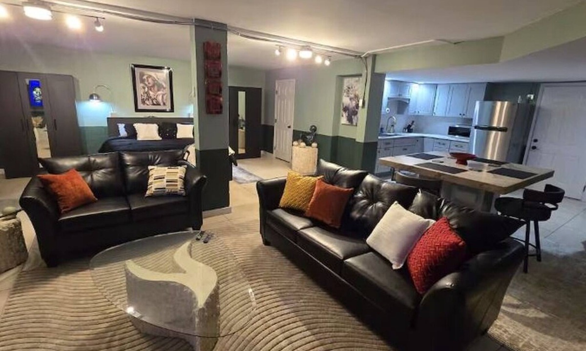 Capri Isle Apartment | Delightful, Spacious Studio Apartment in Treasure Island, Florida