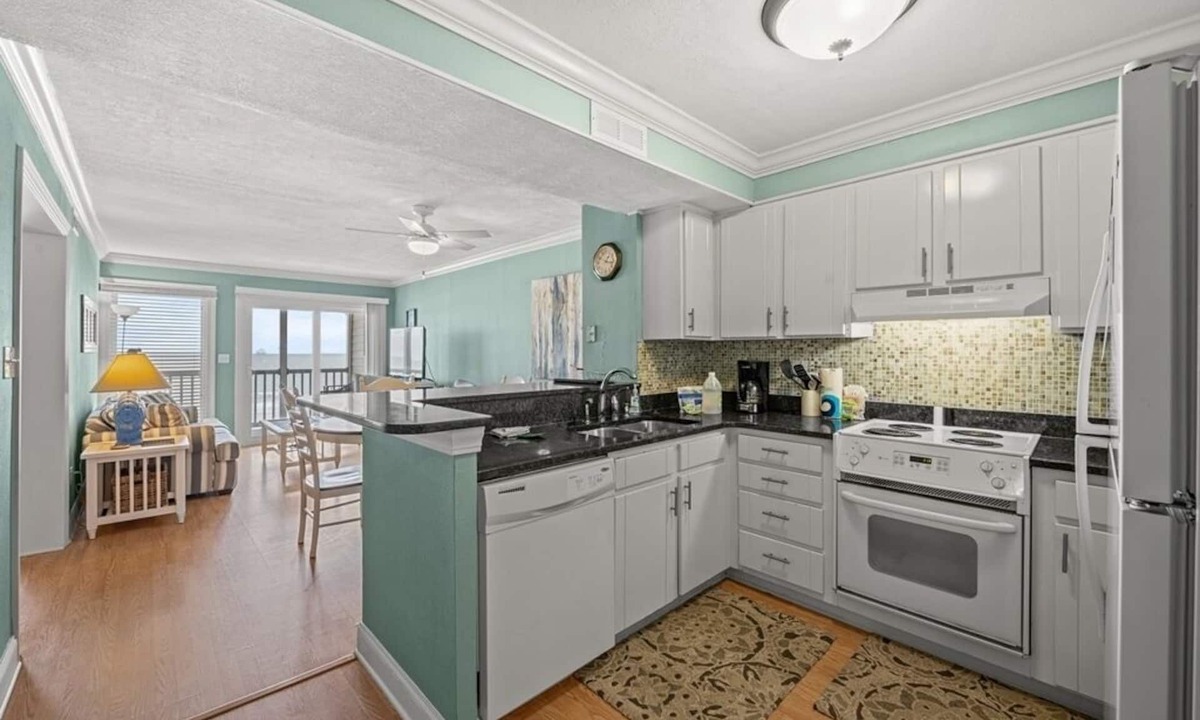 Myrtle Beach Condo | Direct Oceanfront 3 Bedroom Pelicans Watch 303