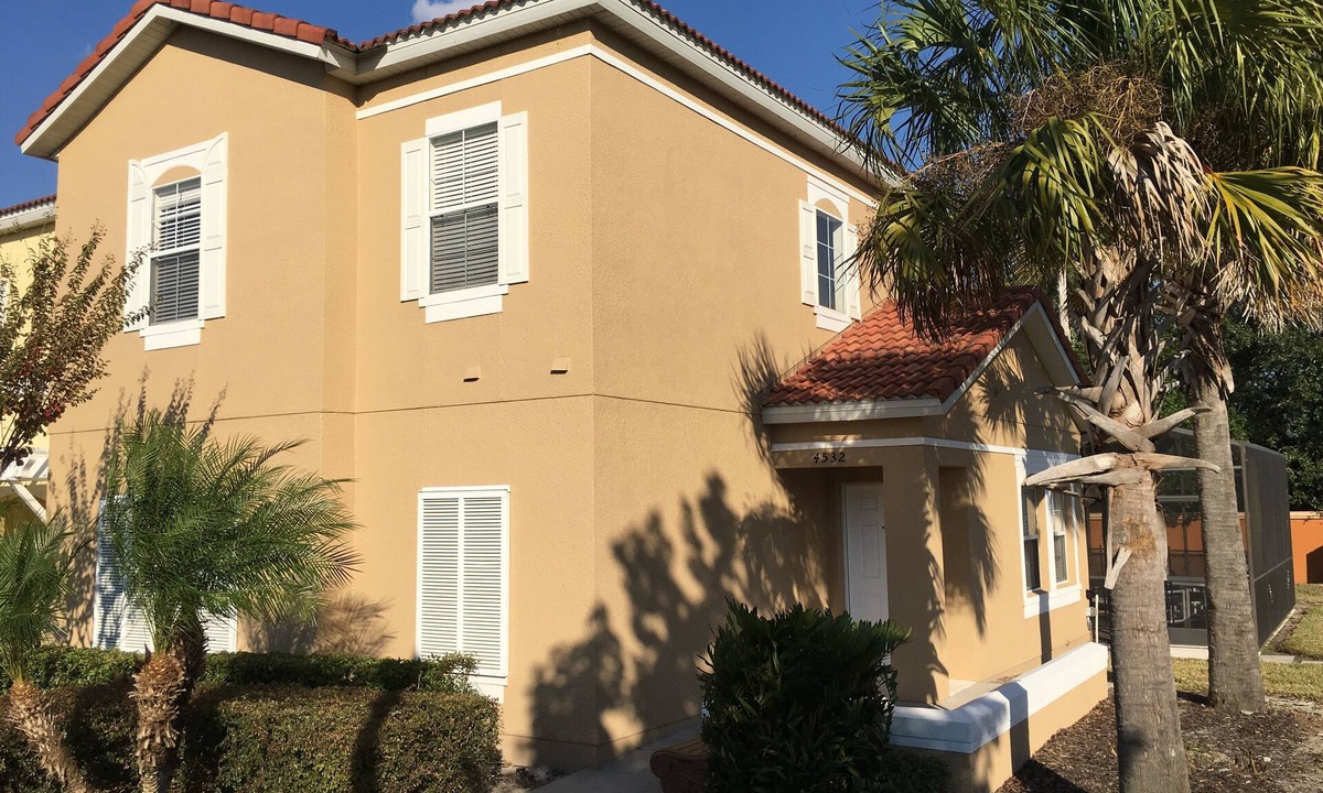 Bellavida House | Disney Orlando 4 Bed with pool home.