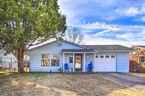 Bartlesville House | Dog-Friendly Bartlesville Retreat w/Yard!