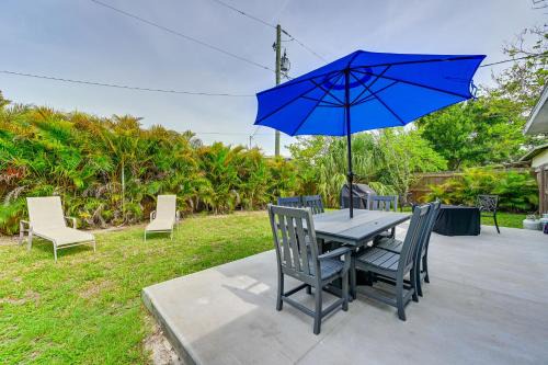 North Sarasota House | Dog-Friendly Home w/Yard ~ 6 Miles to the Beach!