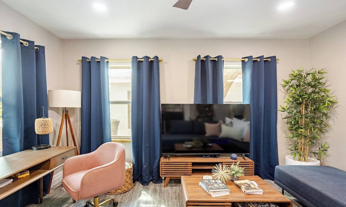 Downtown Dunedin House | Downtown Dunedin Retreat w/Backyard & Grill