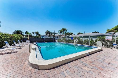 Holmes Beach House | Edit Liddies Place Sun Plaza West 209