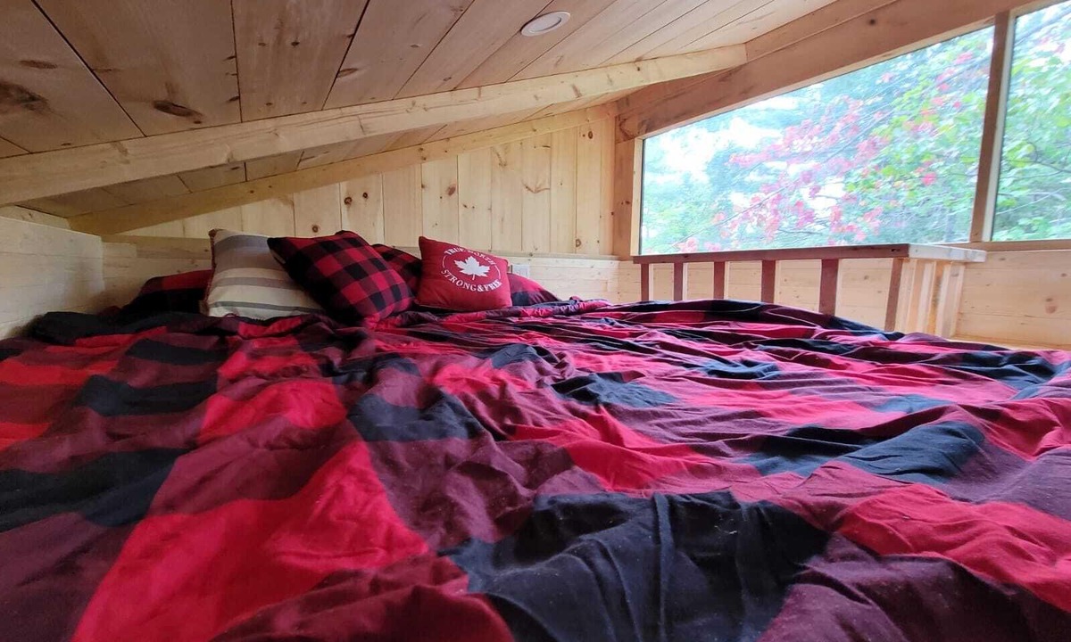 Tay Valley Cabin | Enchanting Tiny Cabin in the Woods!