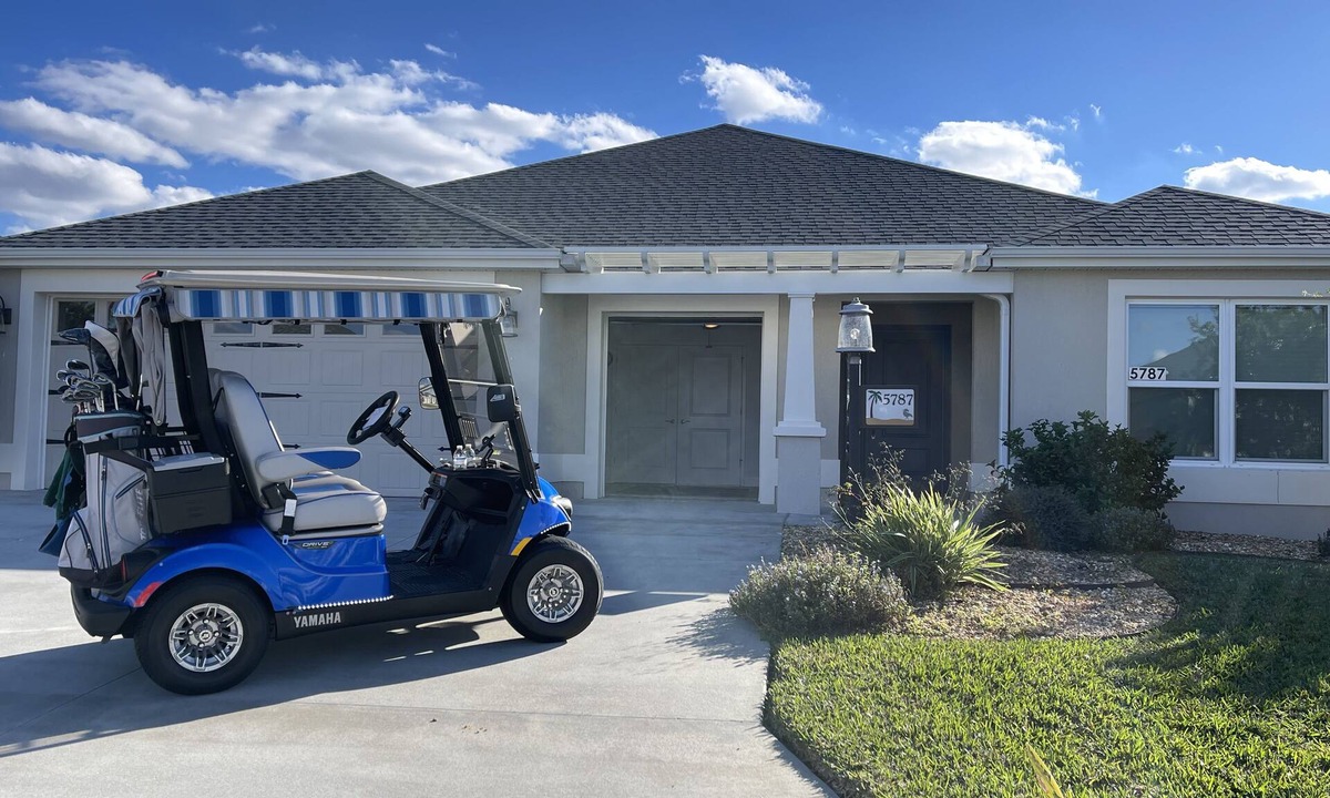 Wildwood House | Enjoy an activity-filled getaway with friends or families in the FL sunshine!