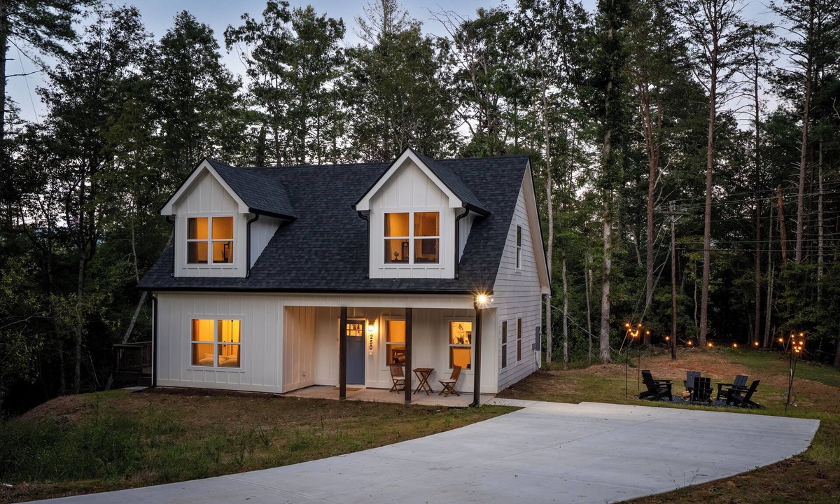 Dahlonega Cabin | Entire home in Dahlonega, Georgia, United States
