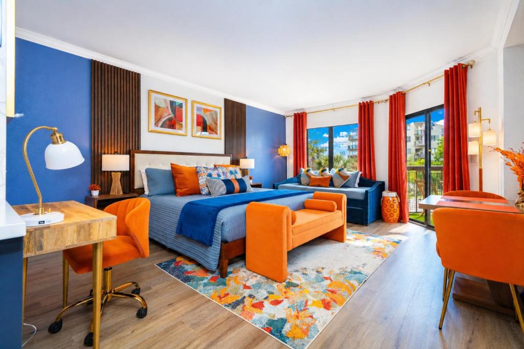 Florida Center Apartment | Epic Area Studio Lake View Pool Free Parking