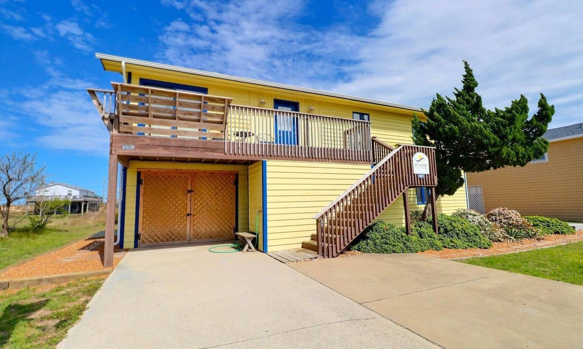 Sea Scape House | Everyone Needs Some Vitamin Sea