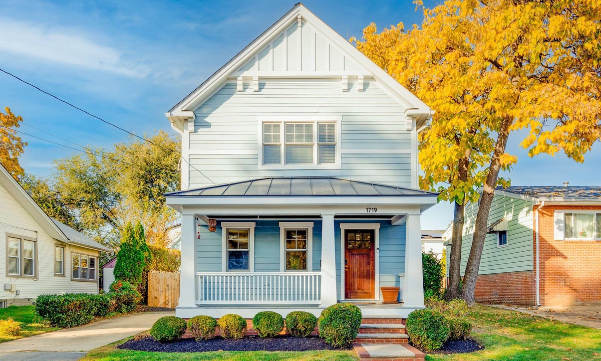 Arlington Apartment | Executive 4bdr House minutes from D.C.