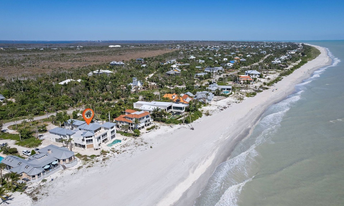 Sanibel Villa | Executive Beachfront Residence on West Gulf Drive