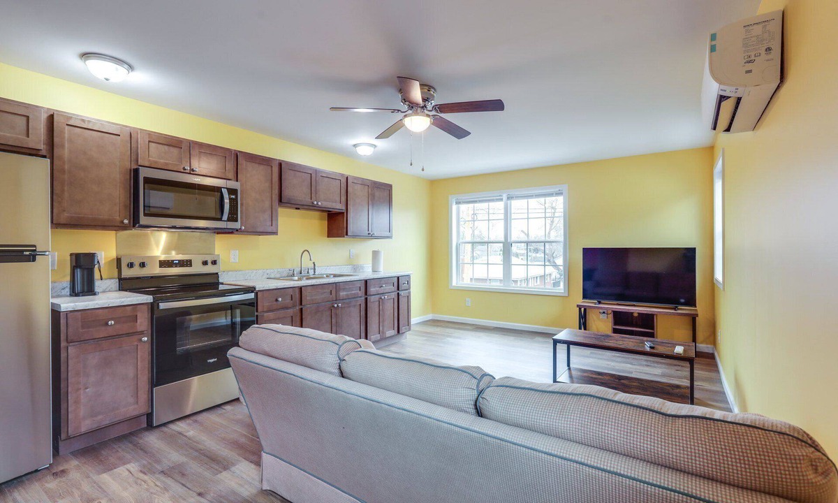 Ashland Apartment | Explore Downtown Ashland! Cozy + New Apartment