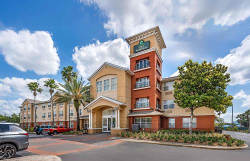 Carver City - Lincoln Gardens Hotel | Extended Stay America Suites - Tampa - Airport - N Westshore Blvd
