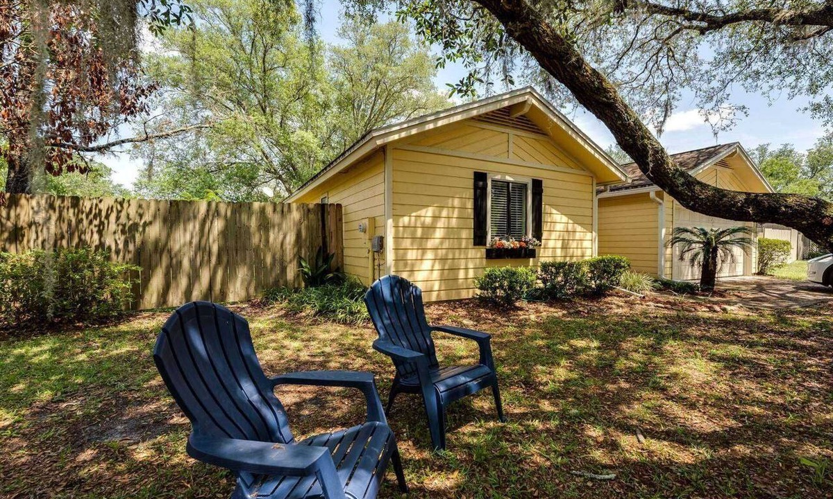 Doctors Inlet House | Family & Dog-Friendly 3BR Home w/Fenced Yard & Firepit