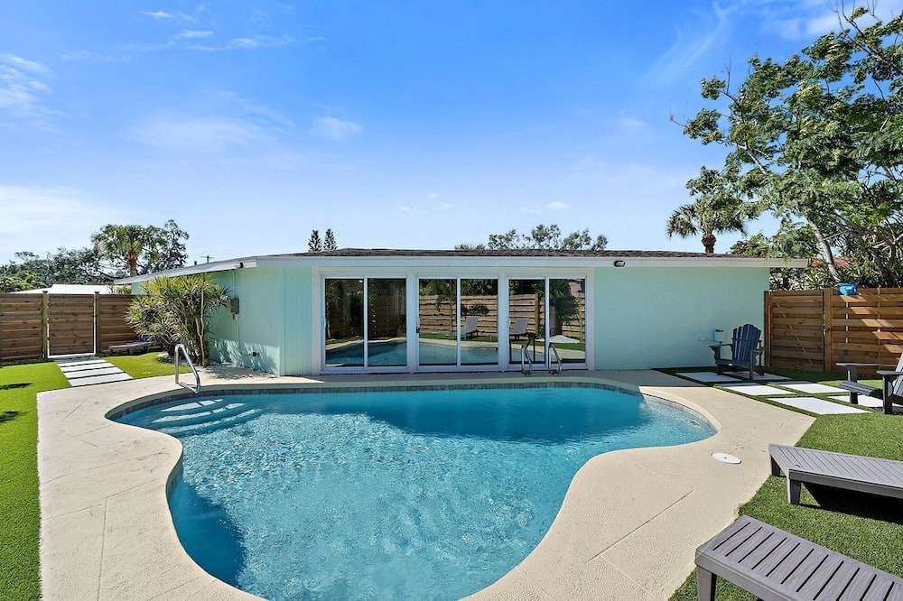 Gulf Gate Estates Boat Rental | Family-Friendly 2BR Pool Home Near Siesta Key Beach in Sarasota, Florida