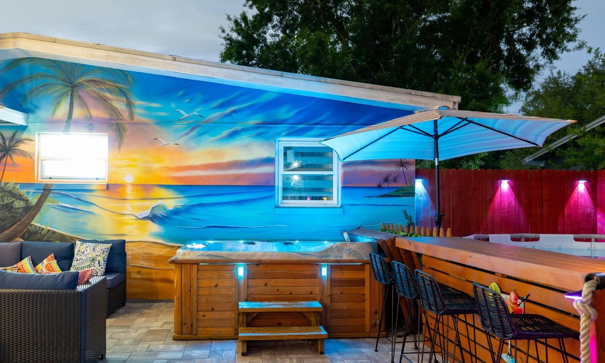 Largo House | Family Getaway with Private Pool & Terrace Near Clearwater Beach