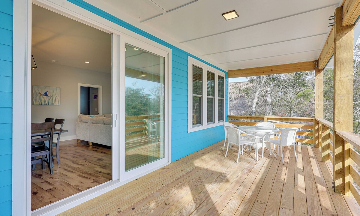 Oak Island Cottage | Family Home on Oak Island: 1 Mi to Beach & Pier!