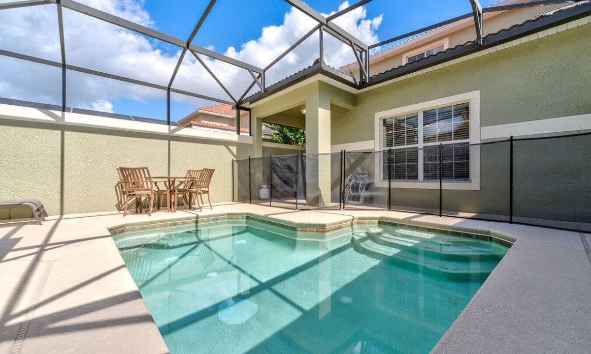West Kissimmee Villa | Family Paradise! 5BR Villa w/Private Pool, Spa & Game Room | 10 Min to Disney