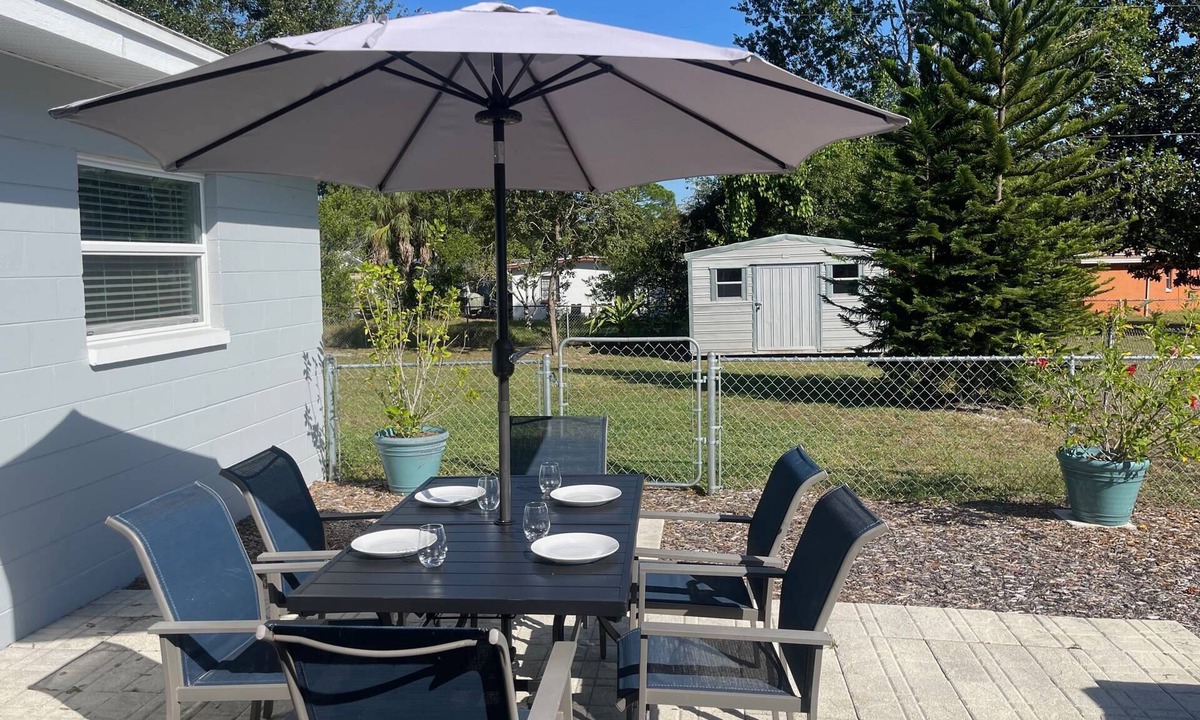 Temple Crest House | Family-Ready Gem Near Busch Gardens | Pet-Friendly | Fenced Yard | Remote Work Haven |3 Miles to USF