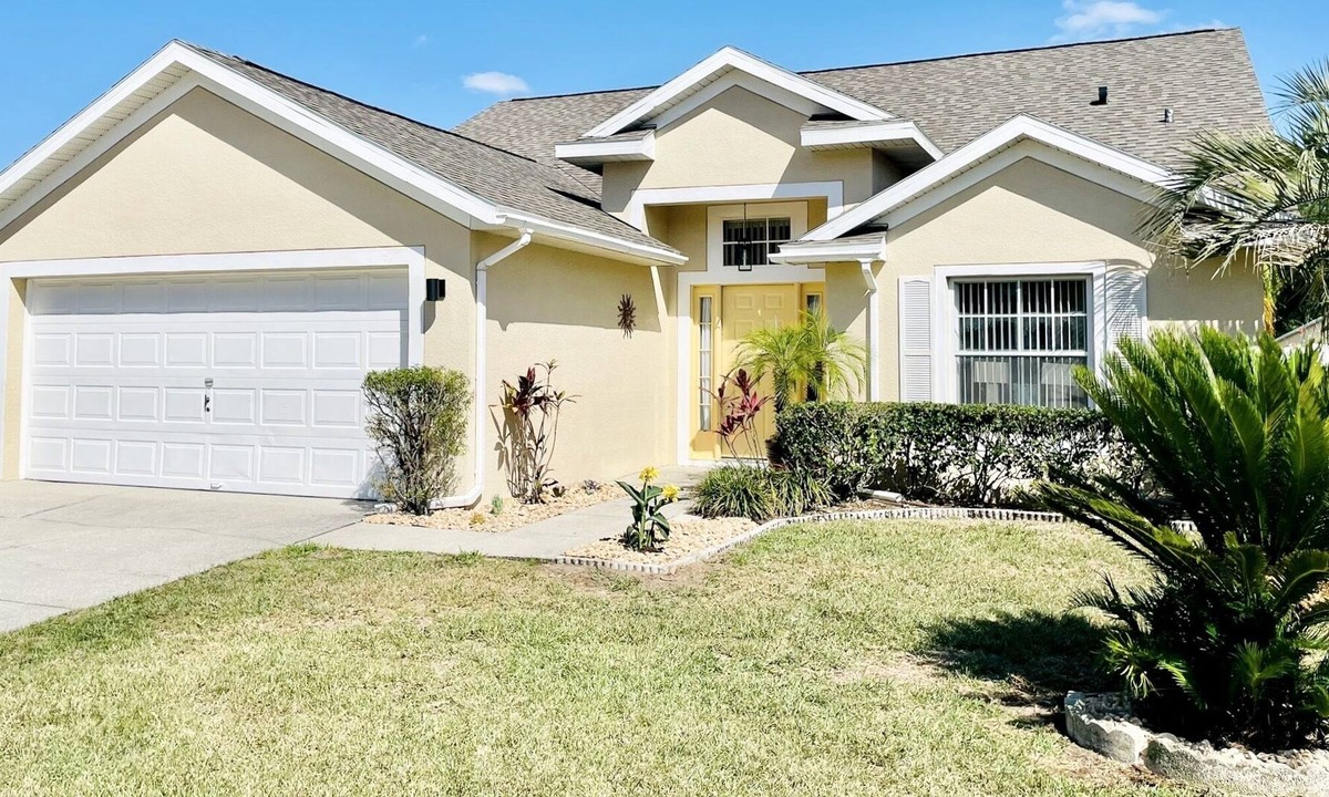 Woodridge Villa | Fantastic 4 Bed, 3 Bath & Private Pool, 30 mins from Disney. Snowbirds welcome!