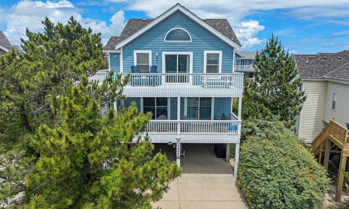 Nags Head House | Fish-n-Ships: Oceanside, Spa, Shared Pool, Pets OK