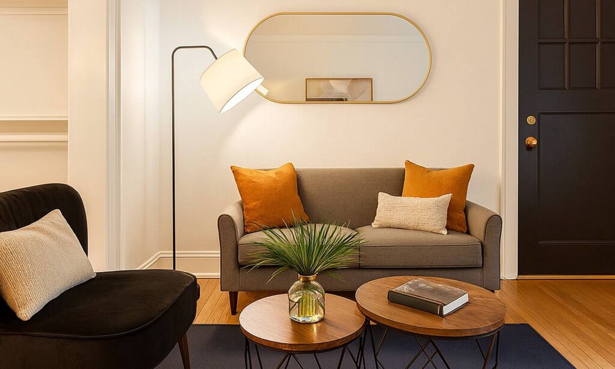 East Avenue Apartment | Fully equipped studio with fast WiFi and a dedicated workspace.