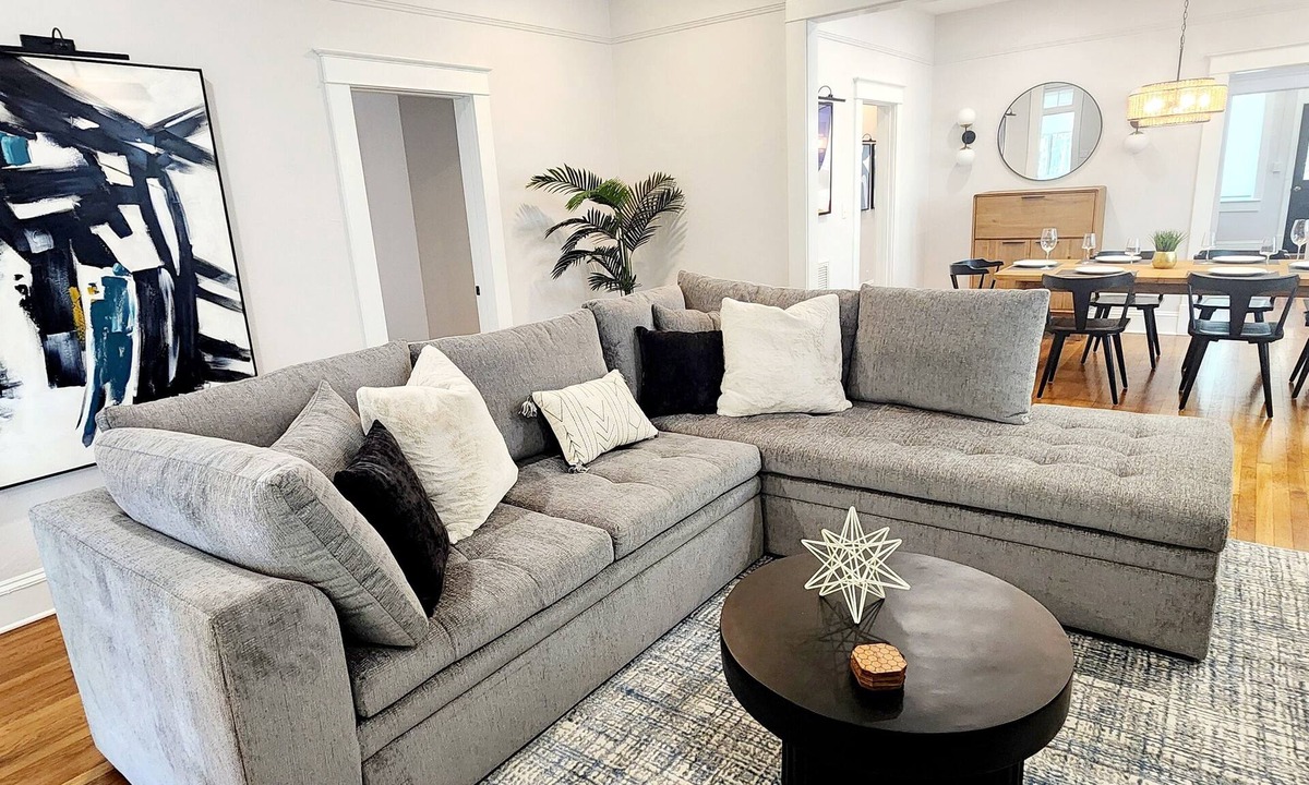 Laurel Park House | Gem in Laurel Park: Newly Remodeled, Near Downtown