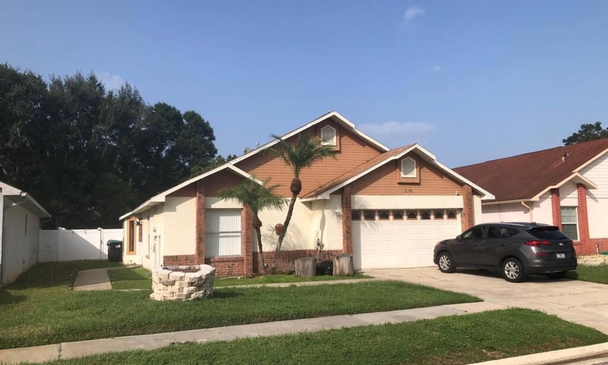 Orlando House | Great Location One Bedroom ,One bathroom ,Living area , dinning, and patio .