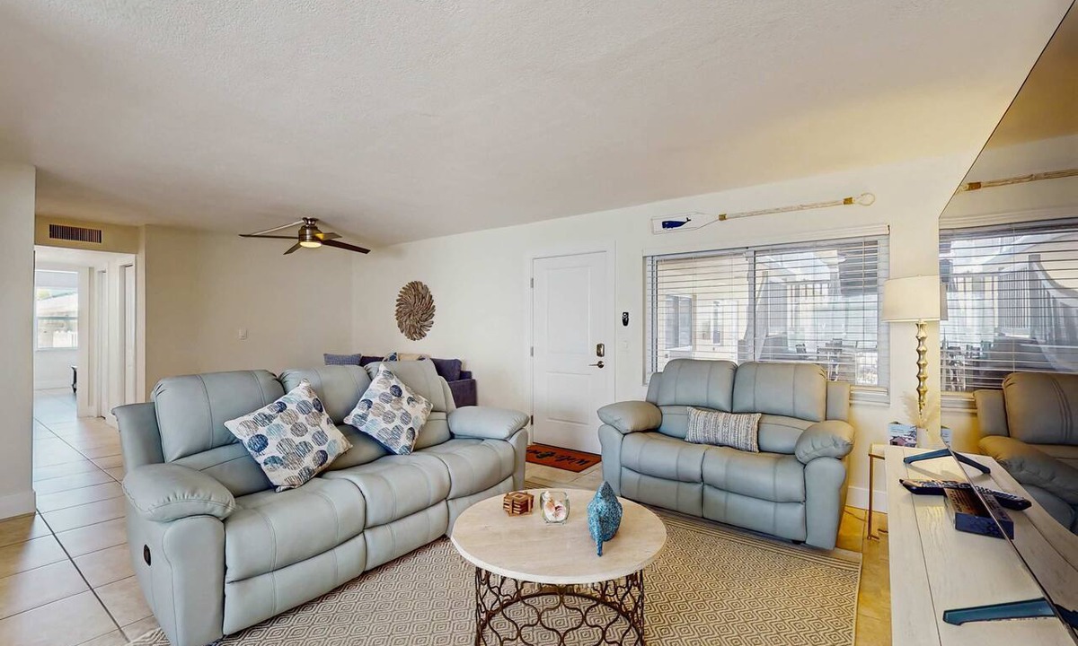 St. Pete Beach Condo | Ground floor getaway with a heated pool and central AC walk to the beach