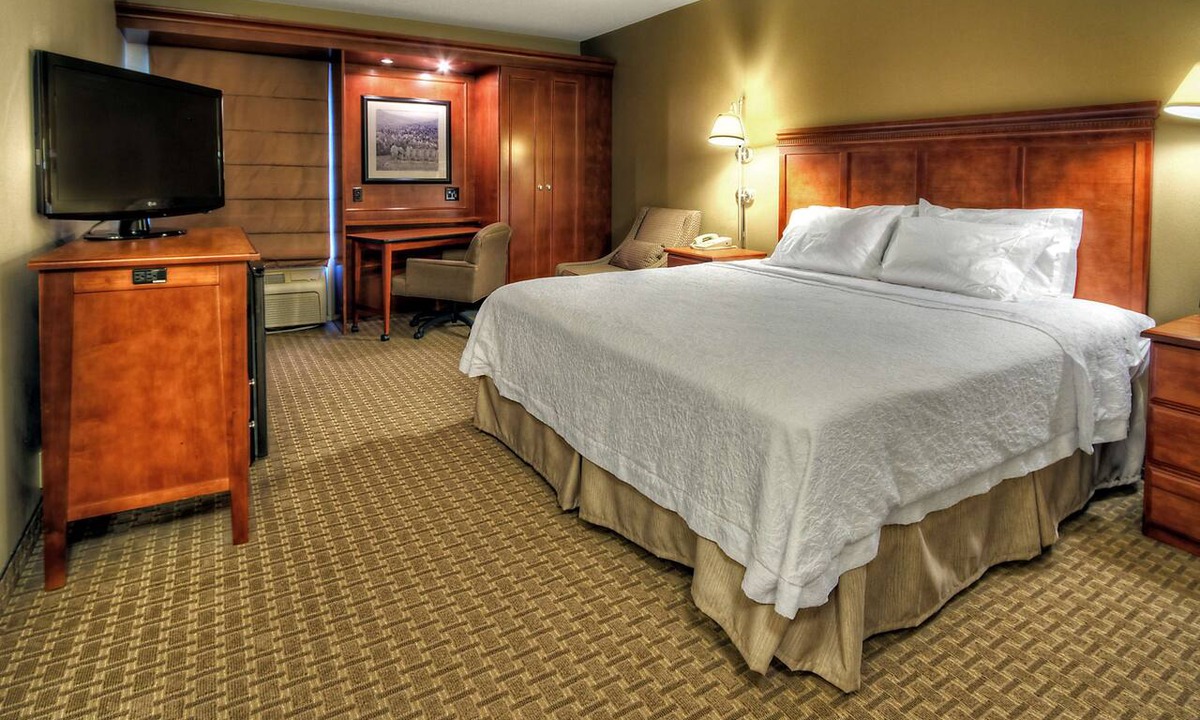 Franklin Hotel | Hampton Inn Franklin