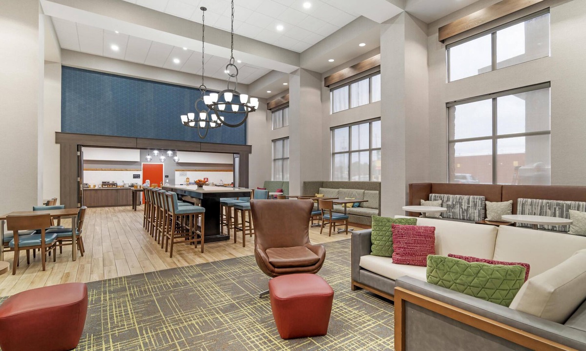 Augusta Hotel | Hampton Inn & Suites Augusta West