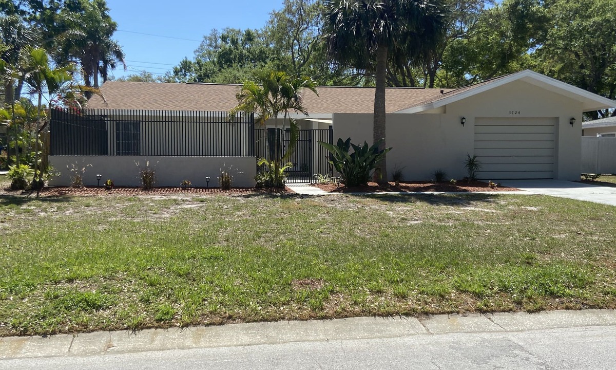 Anona House | Harbor Heights Pet Friendly and close to the Beach