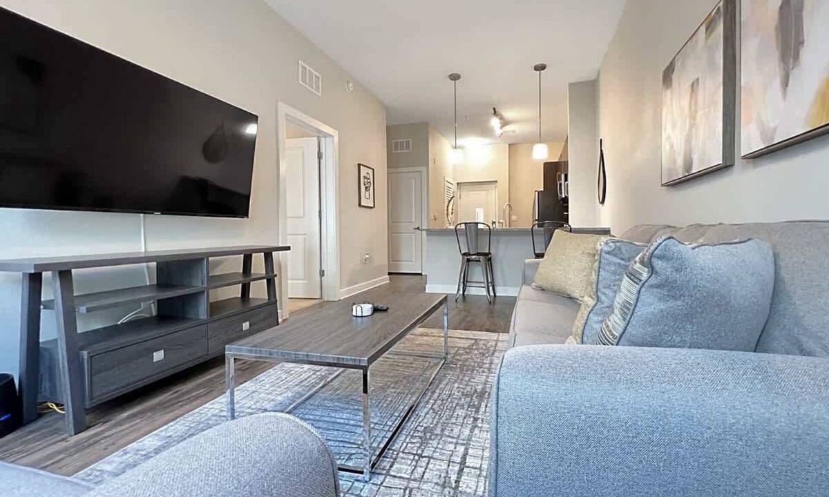 Downtown Tampa Apartment | Heart of Downtown Tampa with Pool Views