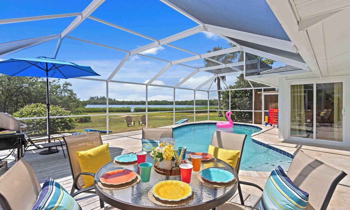 Whitney Beach House | Heated Pool, Bay Views & Kayak Launch — 6 Guests