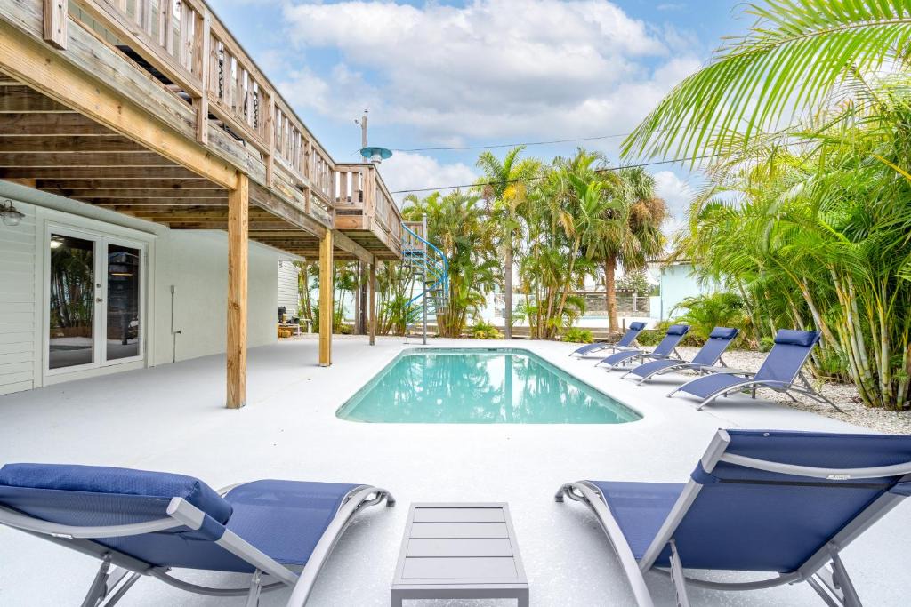 Memphis House | Heated Pool/Near Ana Maria Beach/King/4BD.3Bath