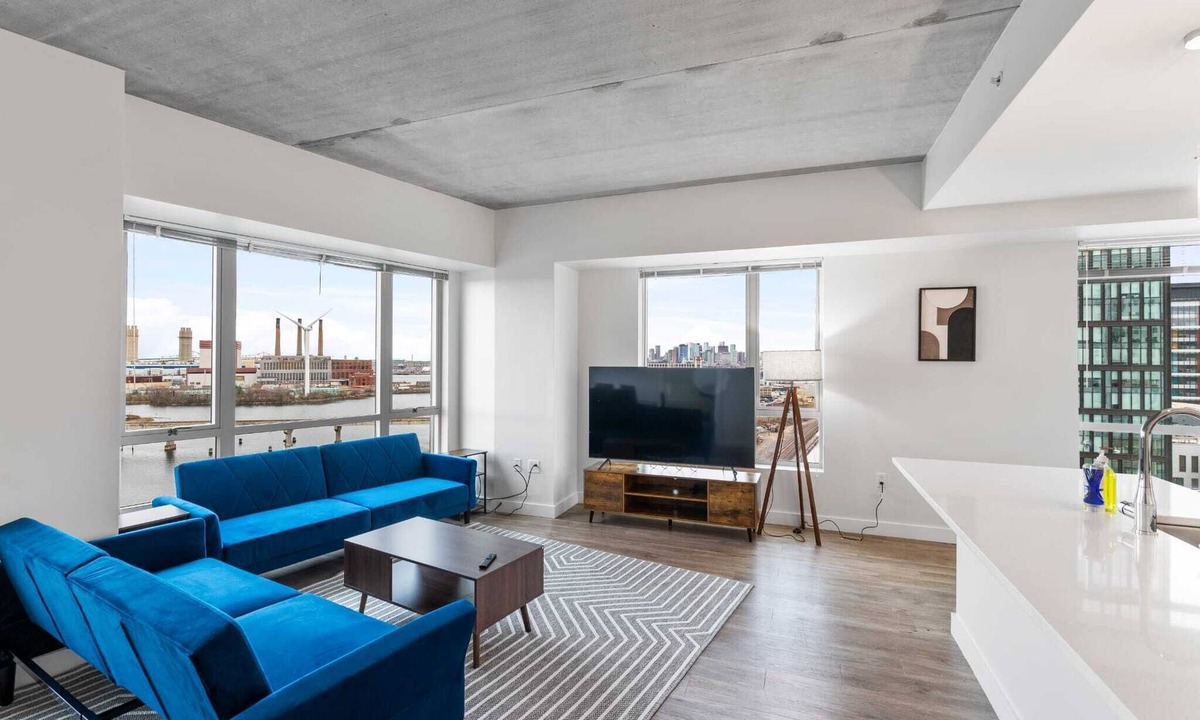 Assembly Square Apartment | high-end 3BR 2BA condo with spectacular View
