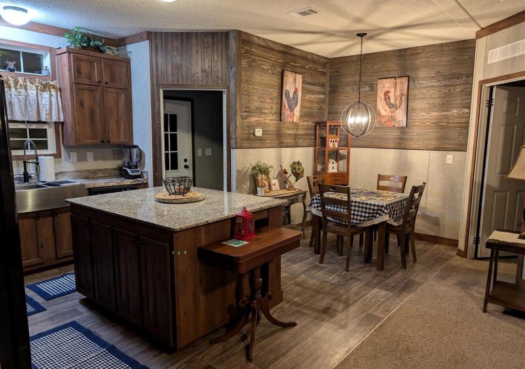 Putnam Hall House | Highland Cow Sanctuary Farmhouse Stay
