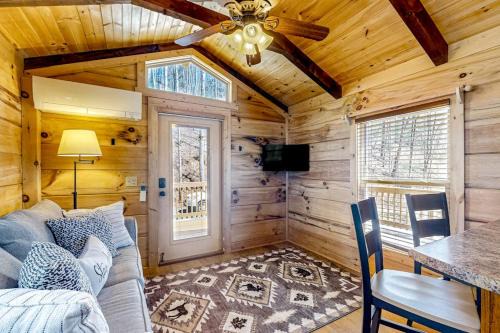 Franklin House | Hillside Hideaway