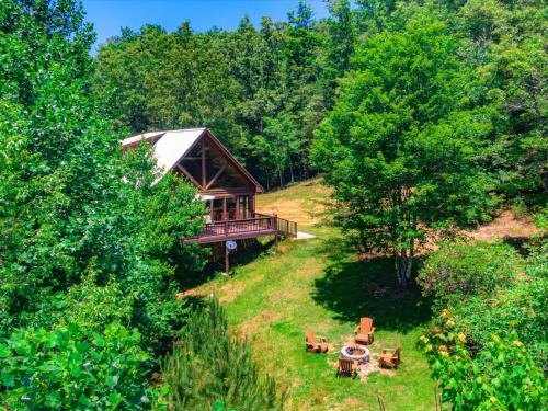 Mineral Bluff House | Hillside Hideaway