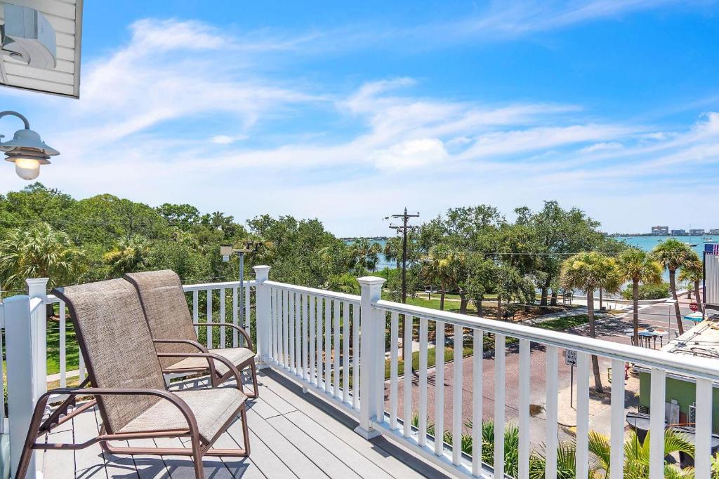 Gulfport House | Hippie Haven