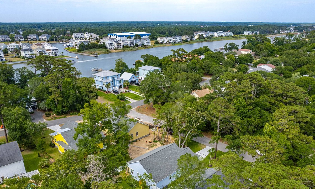 Tranquil Harbour House | His Hands By the Sea: 3BR, 2BA, sleeps 7 - close to beach!
