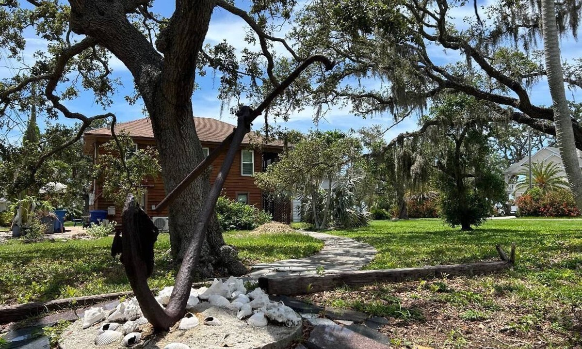 Crystal Beach House | Historic 1-bedroom Gulf front house in Palm Harbor