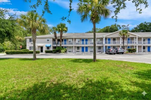 MacClenny Hotel | Homestay Inn and suites