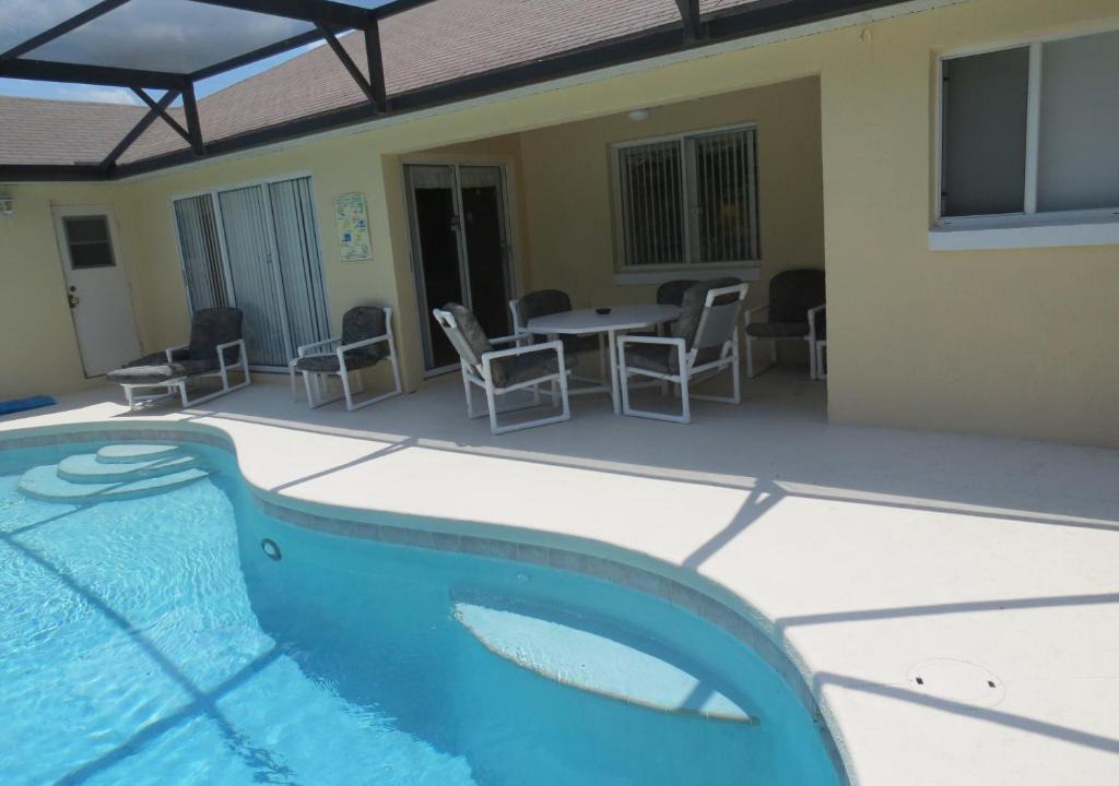 Davenport House | Hwy 27 Area 3 bedroom
