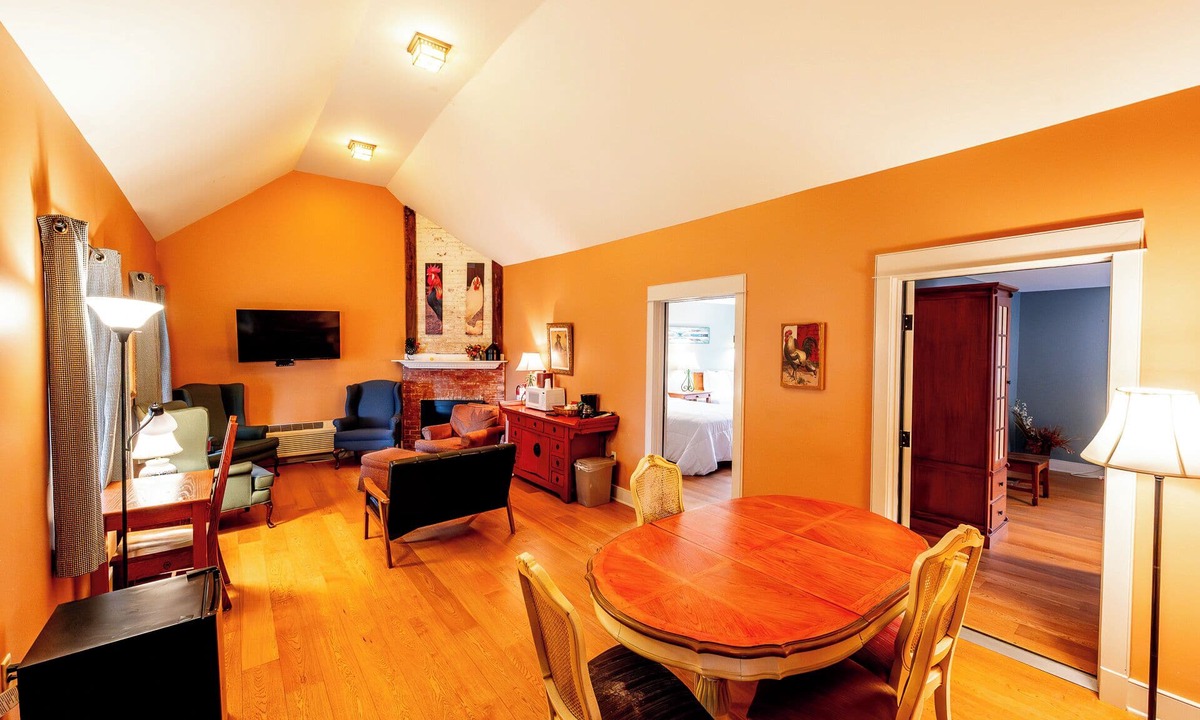 Shawnee On Delaware Hotel | Ideal Delaware Escape Near Pocono Mountain | Hiking Trails, Gol & Spa