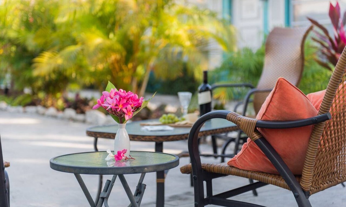 Anna Maria Condo | Ideal Location, Stunning Villa! Close to beach, beach gear provided!